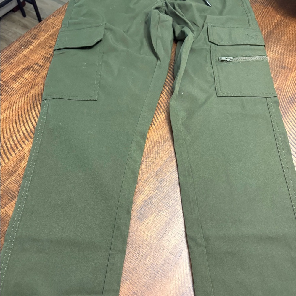 Tahari Men's Green Cargo Pants